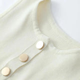 Robe droite boutonnée devant détails