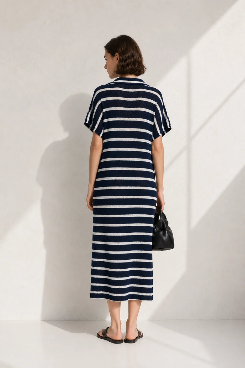 Robe droite col V