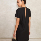 Robe droite noire chic de dos